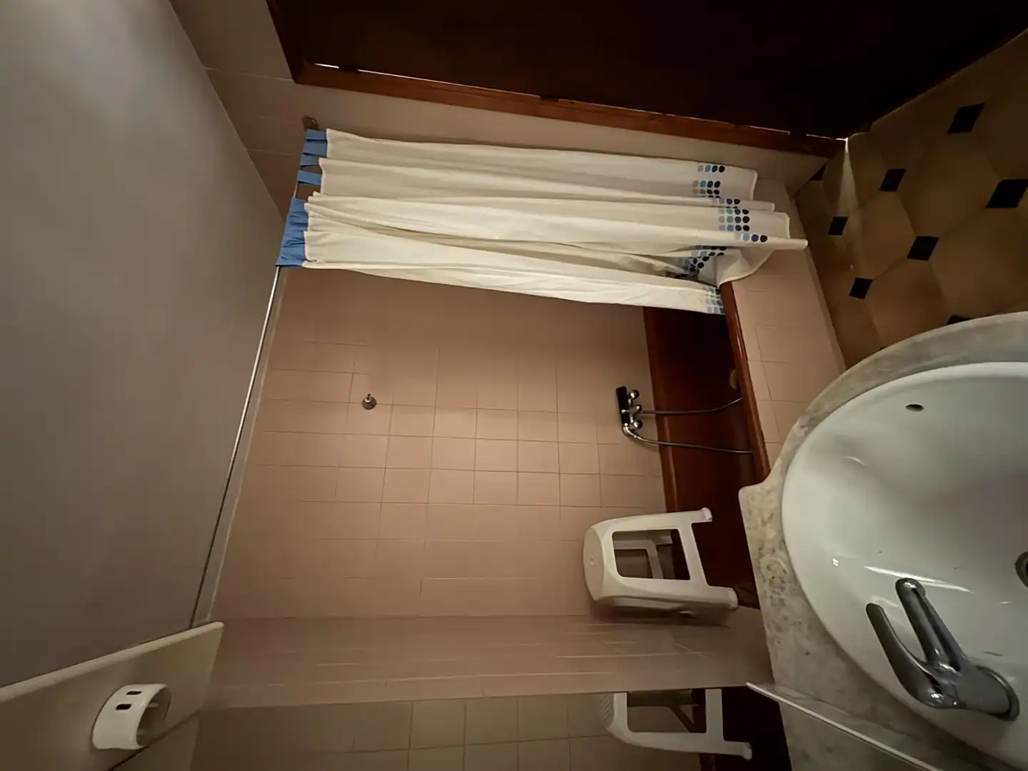 Casa adosada en venta en Calle Plaza, 5, Valdemorales Baño de Casa adosada en venta en Valdemorales con Amueblado
