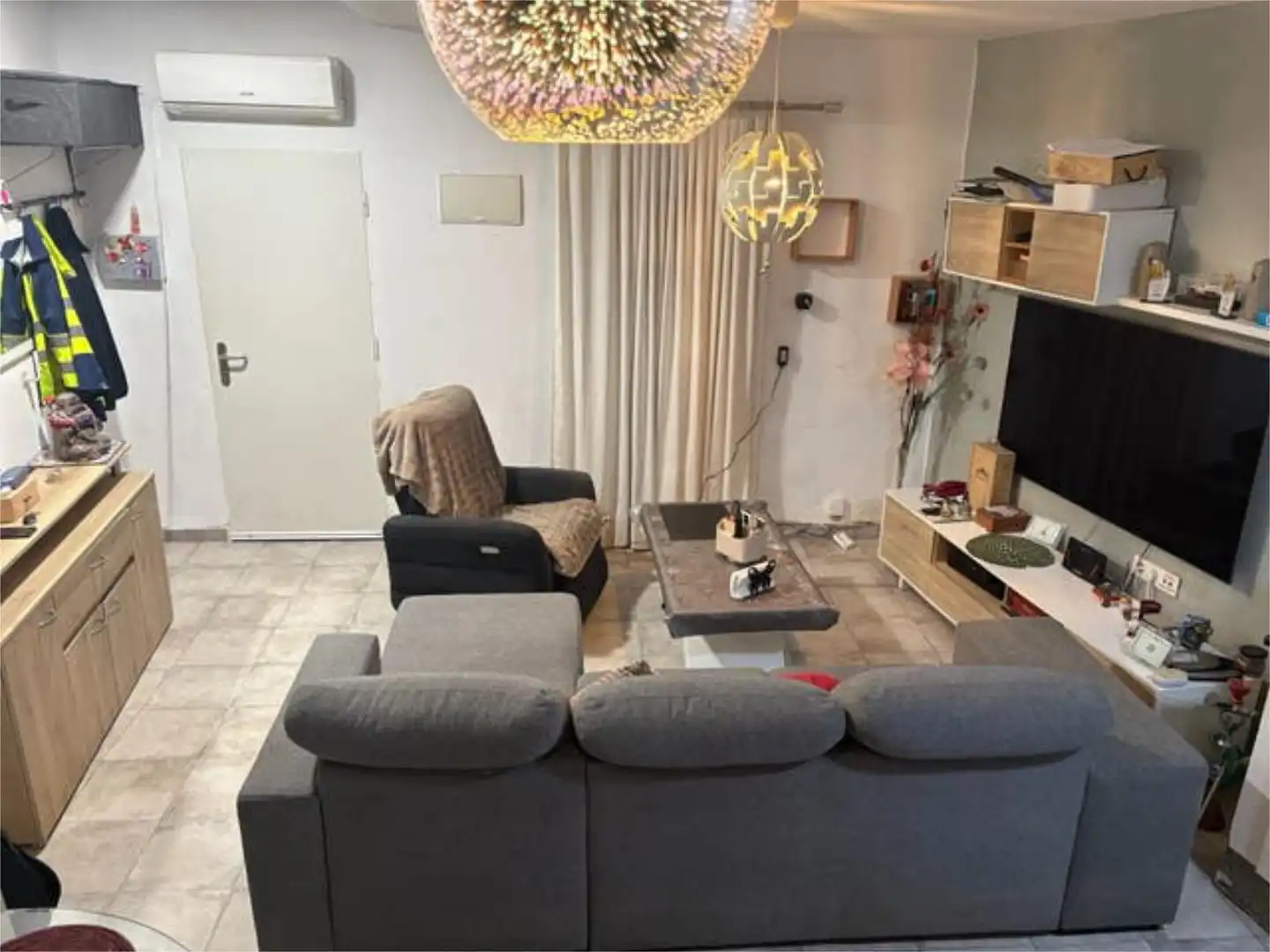 Sala d'estar de Casa o xalet en venda en Algeciras amb Calefacció, Terrassa i Traster