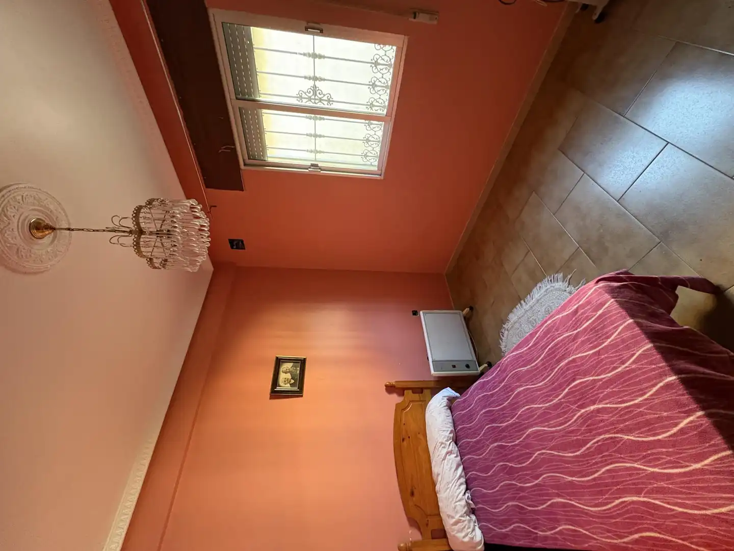 Casa adosada en venta en Calle Plaza, 5, Valdemorales Habitación de Casa adosada en venta en Valdemorales con Amueblado