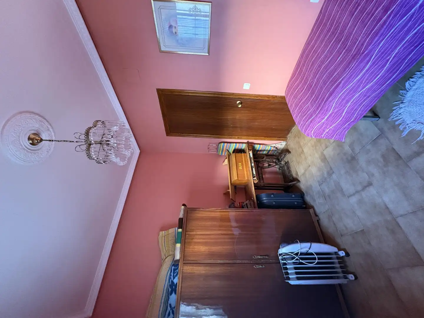 Casa adosada en venta en Calle Plaza, 5, Valdemorales Habitación de Casa adosada en venta en Valdemorales con Amueblado