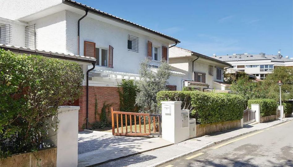 Casa o xalet de lloguer a Aresti Kalea, 3, Zarautz, Gipuzkoa - imatge 1 Foto 1 de Casa o xalet de lloguer a Aresti Kalea, 3, Zarautz, Gipuzkoa