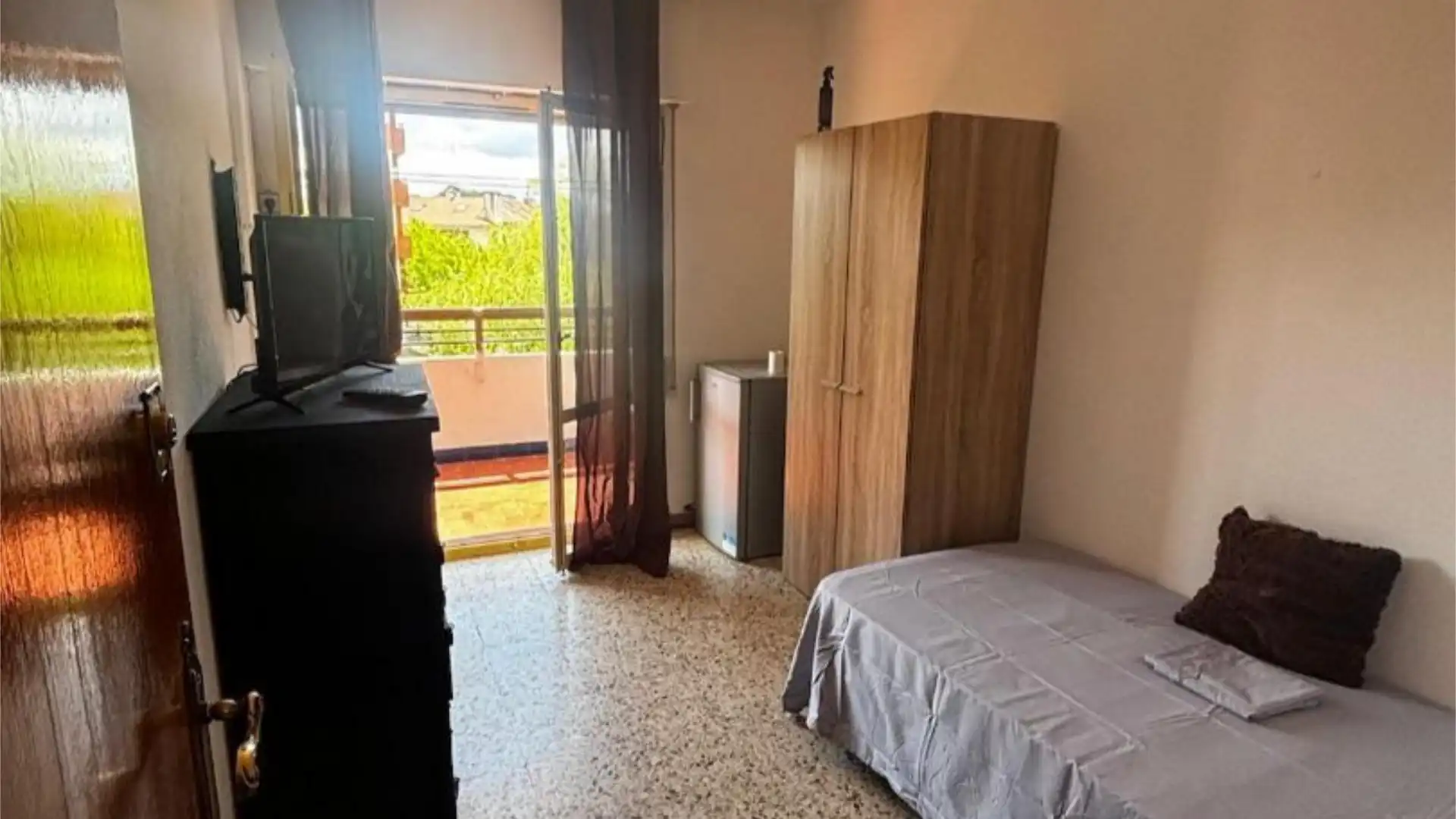 Habitación de Piso en venta en Tudela con Calefacción, Terraza y Amueblado