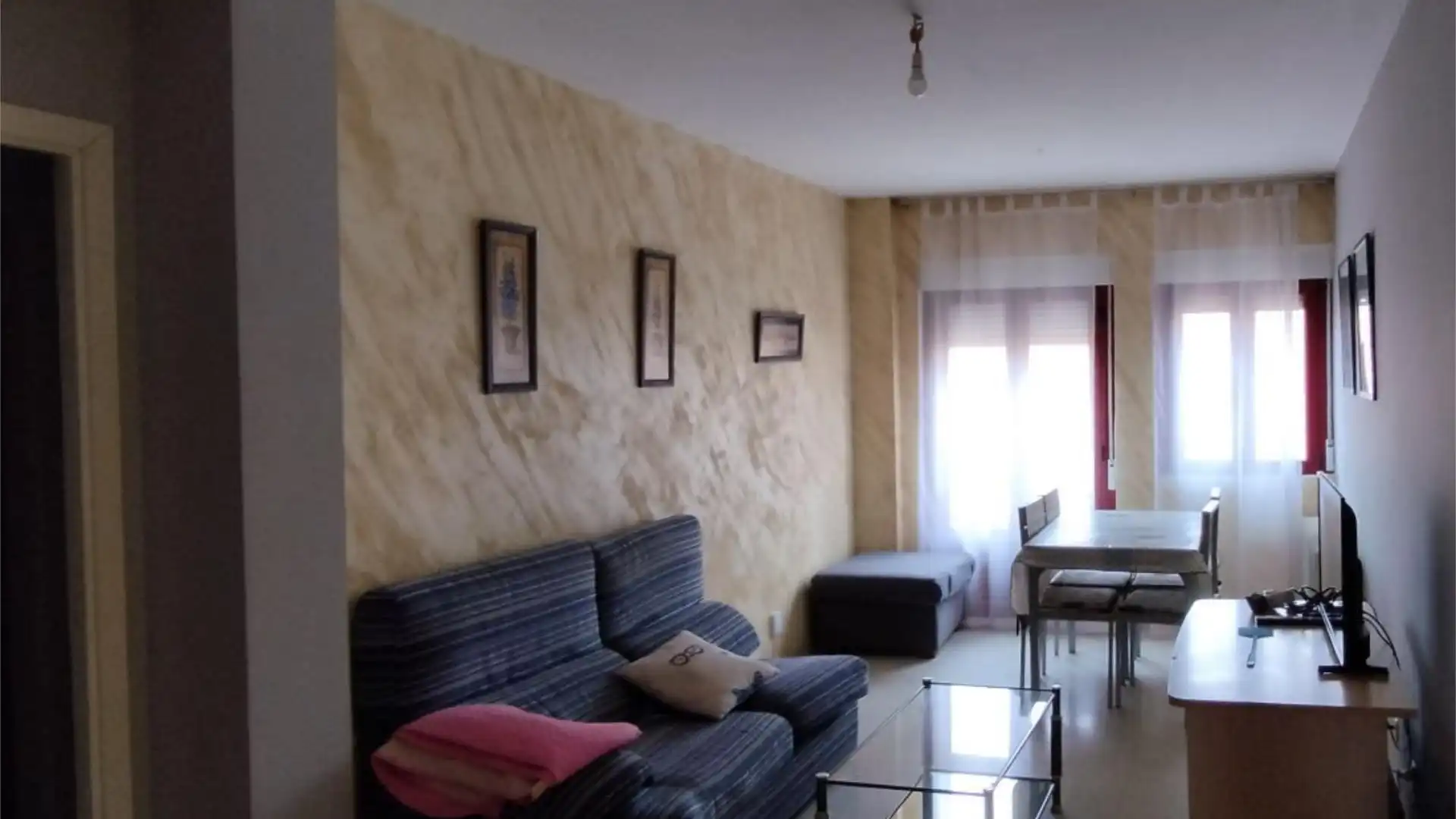 Wohnzimmer von Wohnung zur Miete in Morón de Almazán mit Heizung, Abstellraum und Möbliert