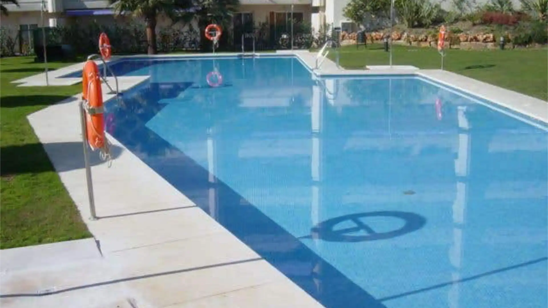 Piscina de Apartament de lloguer en Marbella amb Terrassa i Piscina