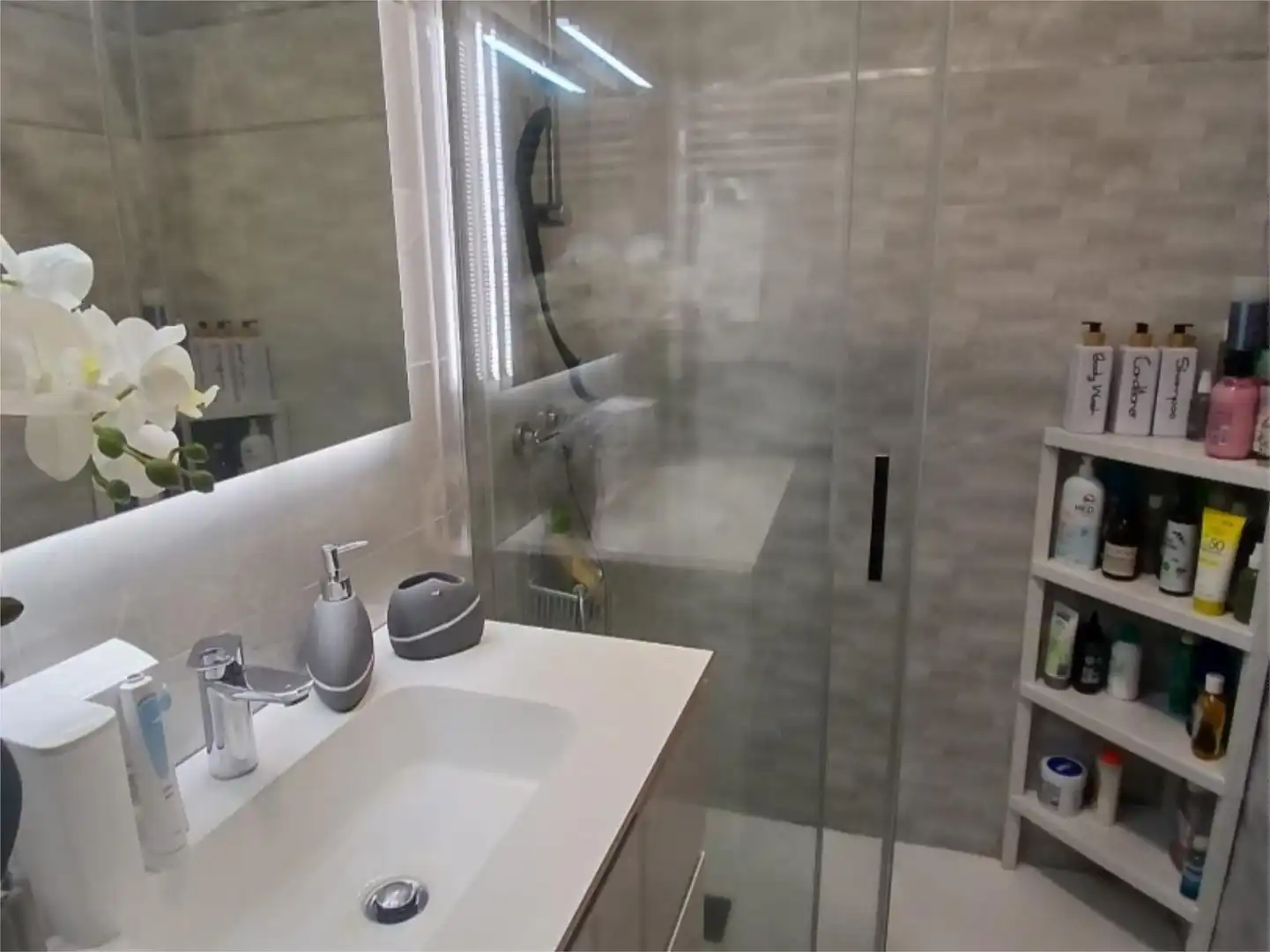 Badezimmer von Wohnung zum Verkauf in Gernika-Lumo mit Balkon