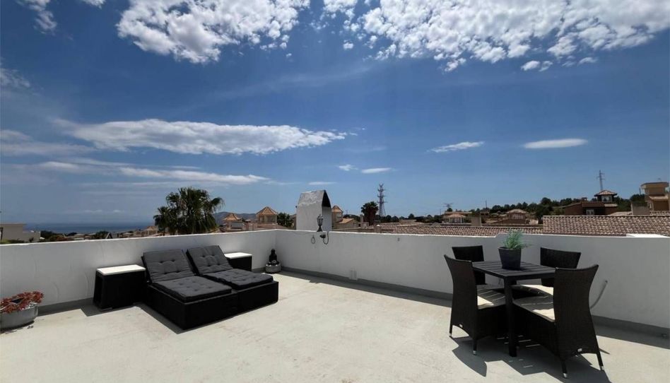 Einfamilien-Reihenhaus zum Verkauf in Urbanización Rambla de la Monja, 46, Montebello - Nou Espai, La Nucia - Bild 1 Foto 1 von Einfamilien-Reihenhaus zum Verkauf in Urbanización Rambla de la Monja, 46, Montebello - Nou Espai, La Nucia