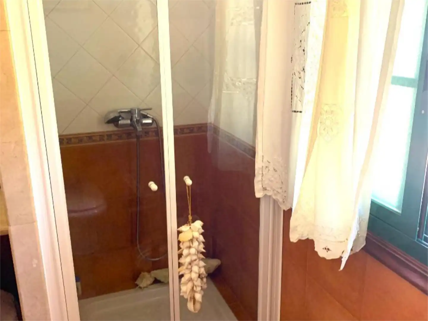 Houses for sale in Lugar Granxa, 44, Dorrón Bathroom of Houses for sale in Sanxenxo with Heating, Private garden and Terrace