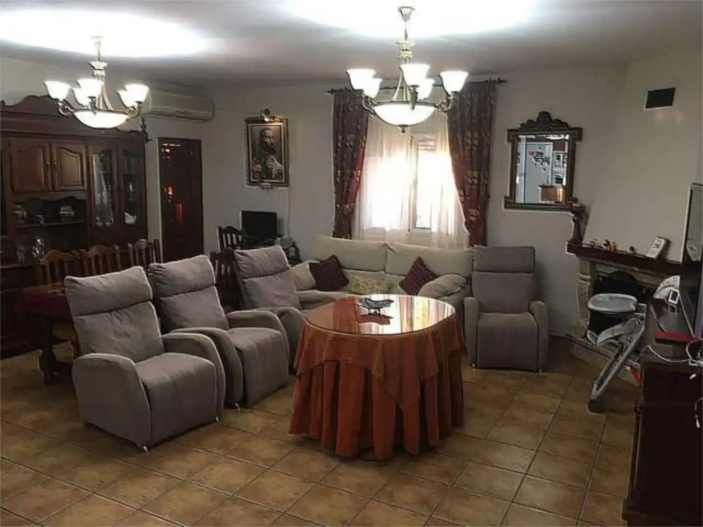 Sala de estar de Casa adosada en venta en Lucena con Jardín privado y Piscina
