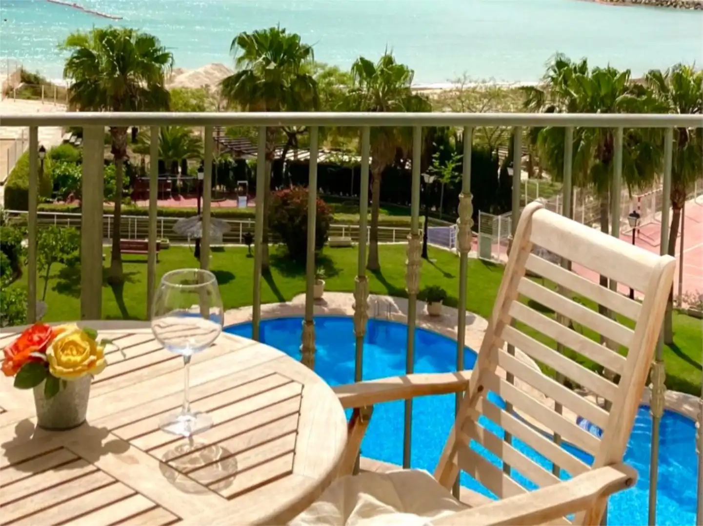 Wohnung zur Miete in Carrer d'Oriola, 118, Pueblo Acantilado - Lanuza Garten von Wohnung zur Miete in El Campello mit Klimaanlage, Heizung und Terrasse