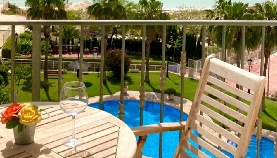 Wohnung zur Miete in Carrer D'oriola, 118, Pueblo Acantilado - Lanuza, El Campello - Bild 1 Foto 1 von Wohnung zur Miete in Carrer D'oriola, 118, Pueblo Acantilado - Lanuza, El Campello