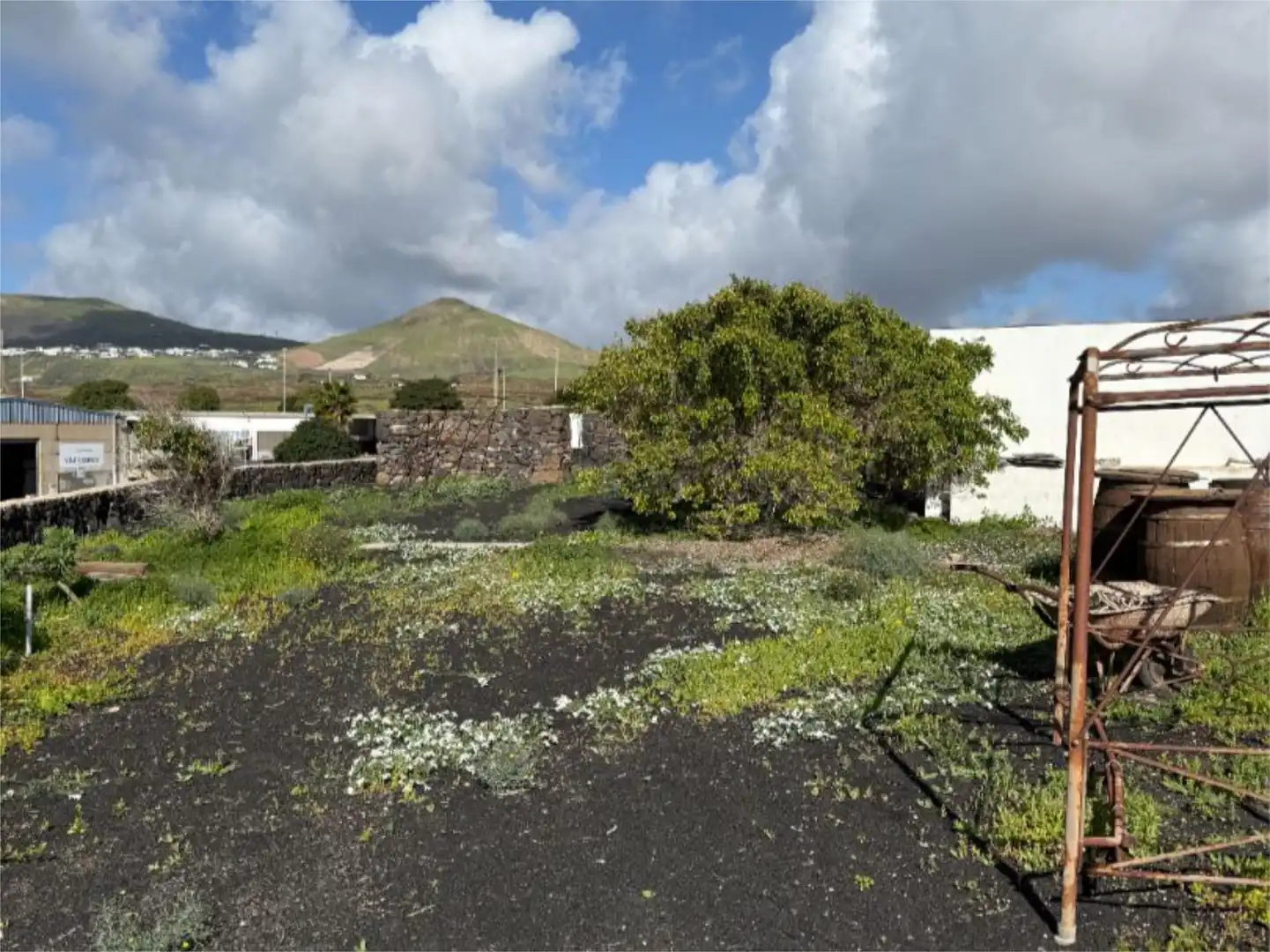 Vista exterior de Finca rústica en venta en Tías con Terraza, Piscina y Balcón