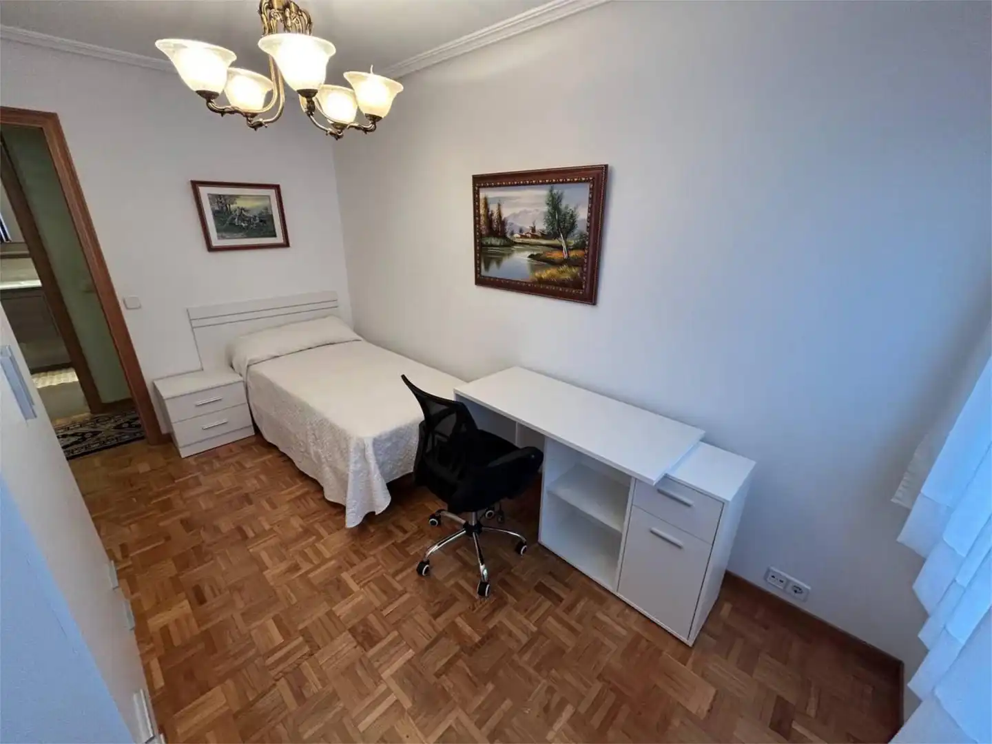 Bedroom of Flat for rent in A Coruña Capital   with Parquet flooring and Furnished