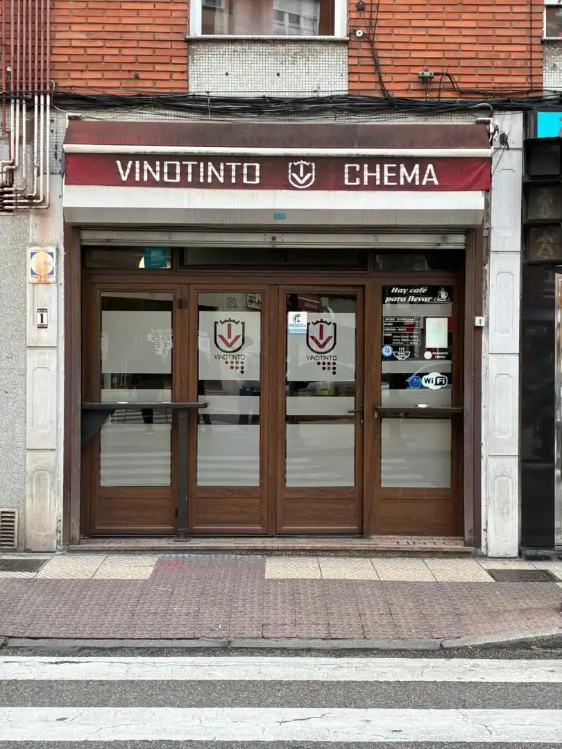 Local de lloguer a Avenida de Pando, 32, Milán - Pumarín Local de lloguer en Oviedo