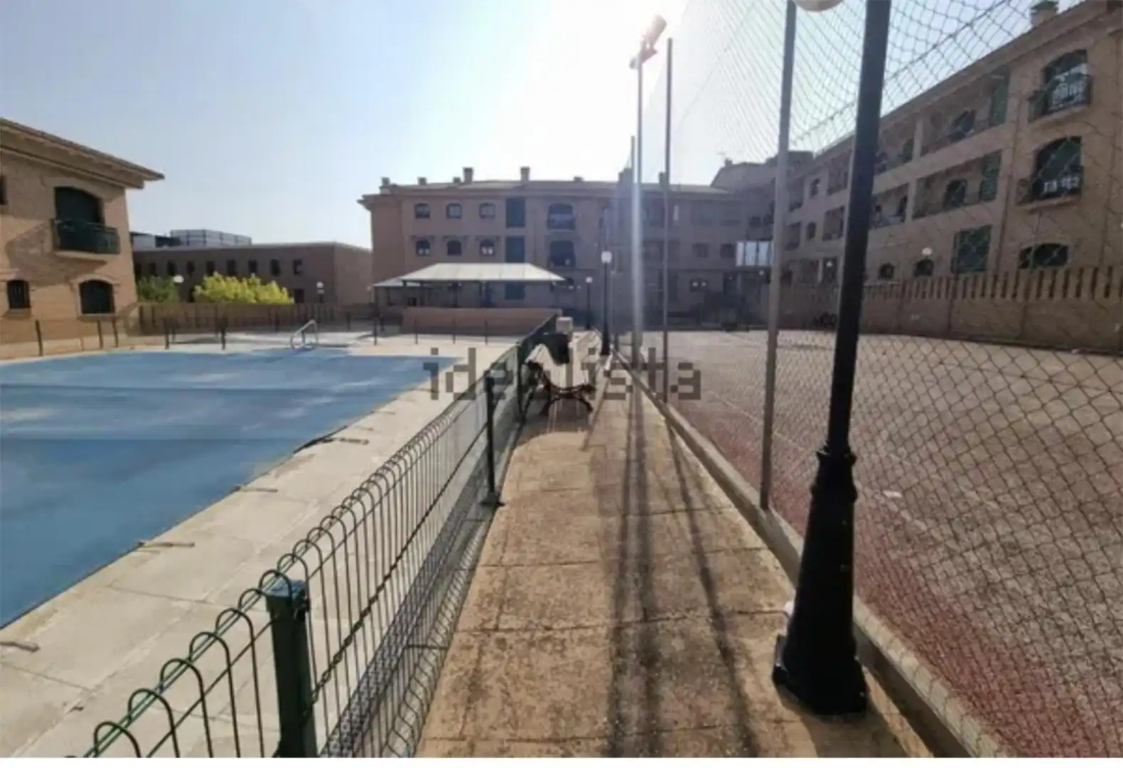 Piso en venta en Calle Costanilla Real, 58, Bargas Vista exterior de Piso en venta en Bargas con Aire acondicionado, Calefacción y Jardín privado