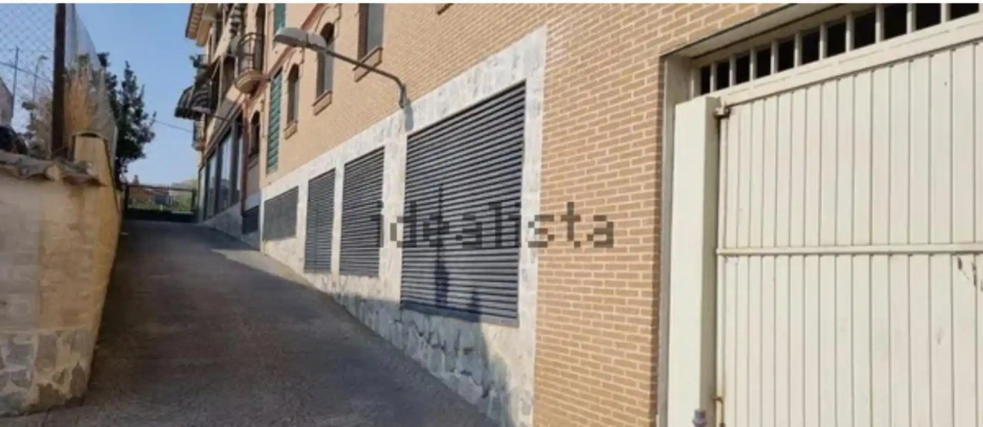 Piso en venta en Calle Costanilla Real, 58, Bargas Vista exterior de Piso en venta en Bargas con Aire acondicionado, Calefacción y Jardín privado