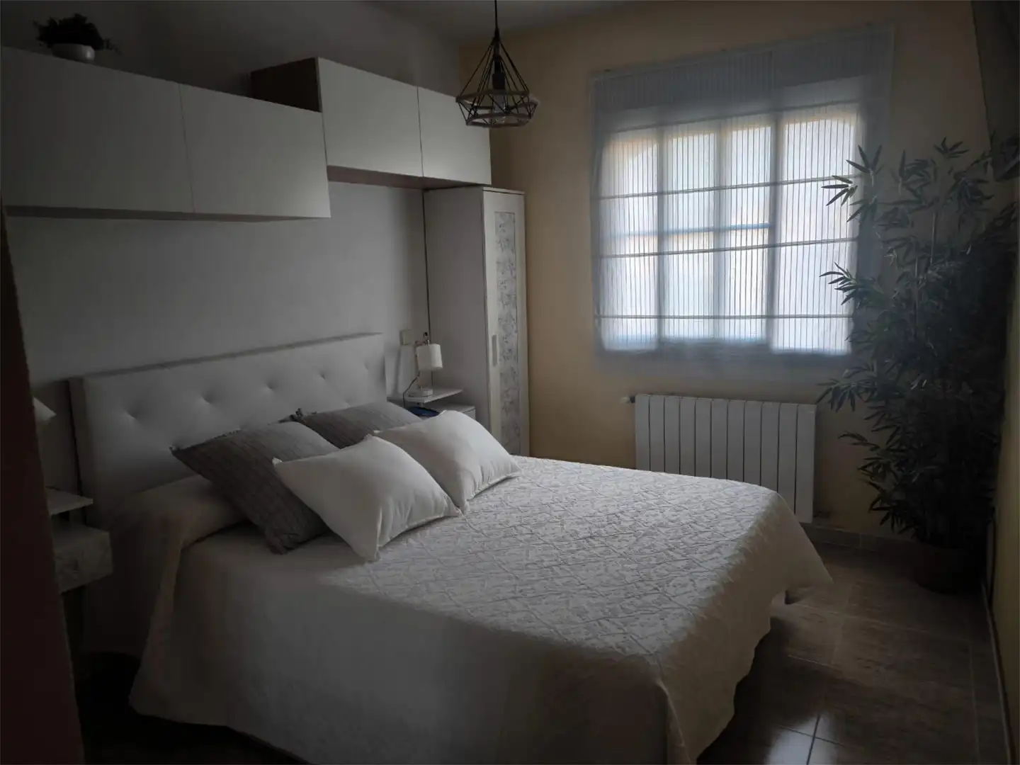 Piso en venta en Calle Costanilla Real, 58, Bargas Habitación de Piso en venta en Bargas con Aire acondicionado, Calefacción y Jardín privado