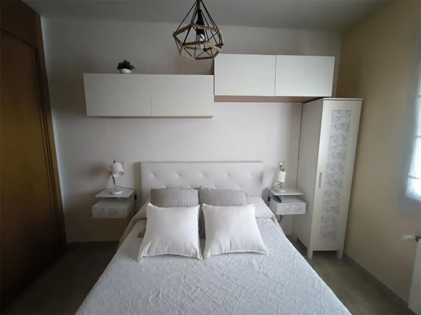 Piso en venta en Calle Costanilla Real, 58, Bargas Habitación de Piso en venta en Bargas con Aire acondicionado, Calefacción y Jardín privado