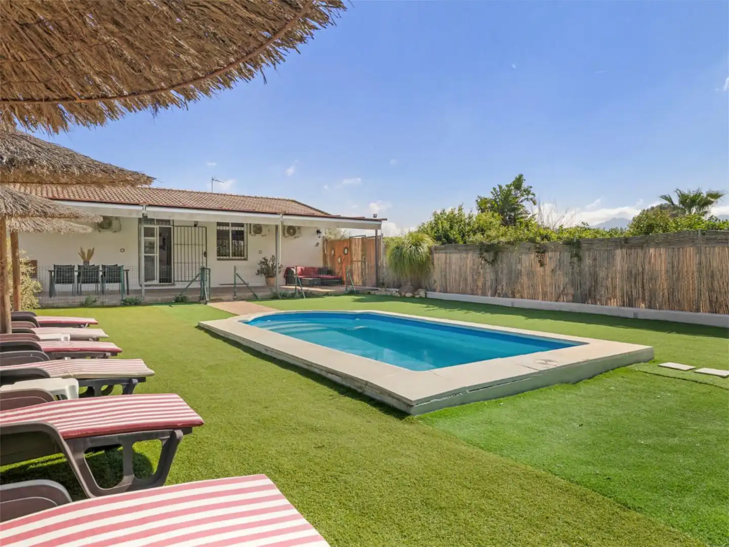 Pis en venda a Lugar Pozo Judio, Centro Piscina de Pis en venda en Alhaurín El Grande amb Aire condicionat, Calefacció i Jardí privat