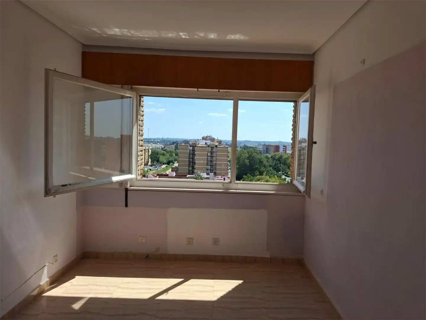 Bedroom of Flat for sale in  Sevilla Capital  with Air Conditioner
