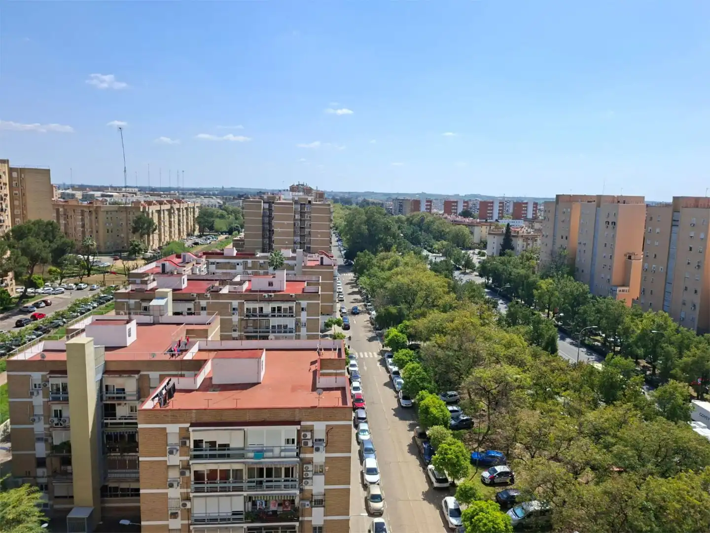 Exterior view of Flat for sale in  Sevilla Capital  with Air Conditioner