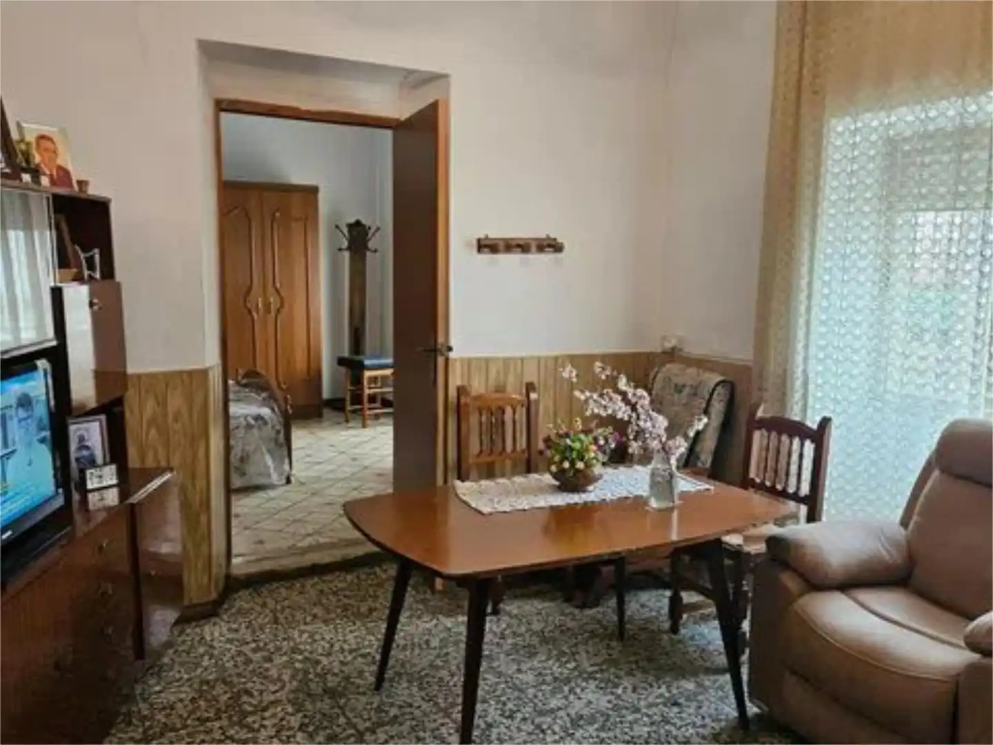 Casa adosada en venta en Calle el Molinillo, 20, Arenales de San Gregorio Comedor de Casa adosada en venta en Arenales de San Gregorio con Calefacción, Jardín privado y Trastero