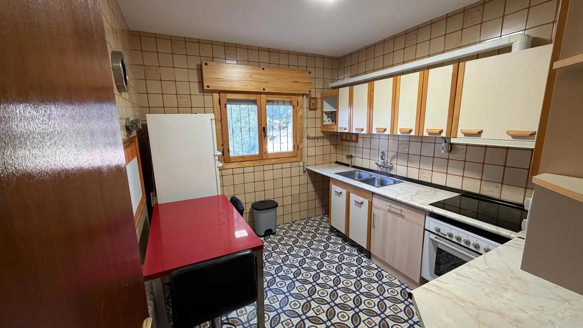 Casa o chalet en venta en Calle Valdesanmartin, 12h, El Tiemblo Cocina de Casa o chalet en venta en El Tiemblo con Terraza, Piscina y Balcón
