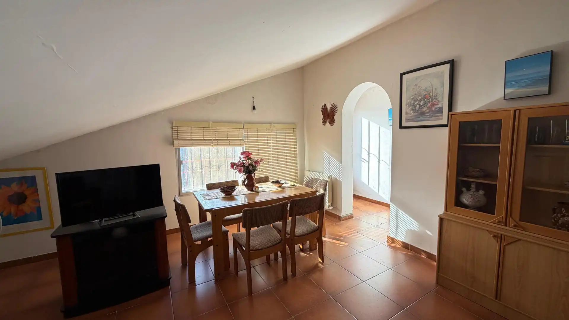 Casa o chalet en venta en Calle Valdesanmartin, 12h, El Tiemblo Comedor de Casa o chalet en venta en El Tiemblo con Terraza, Piscina y Balcón