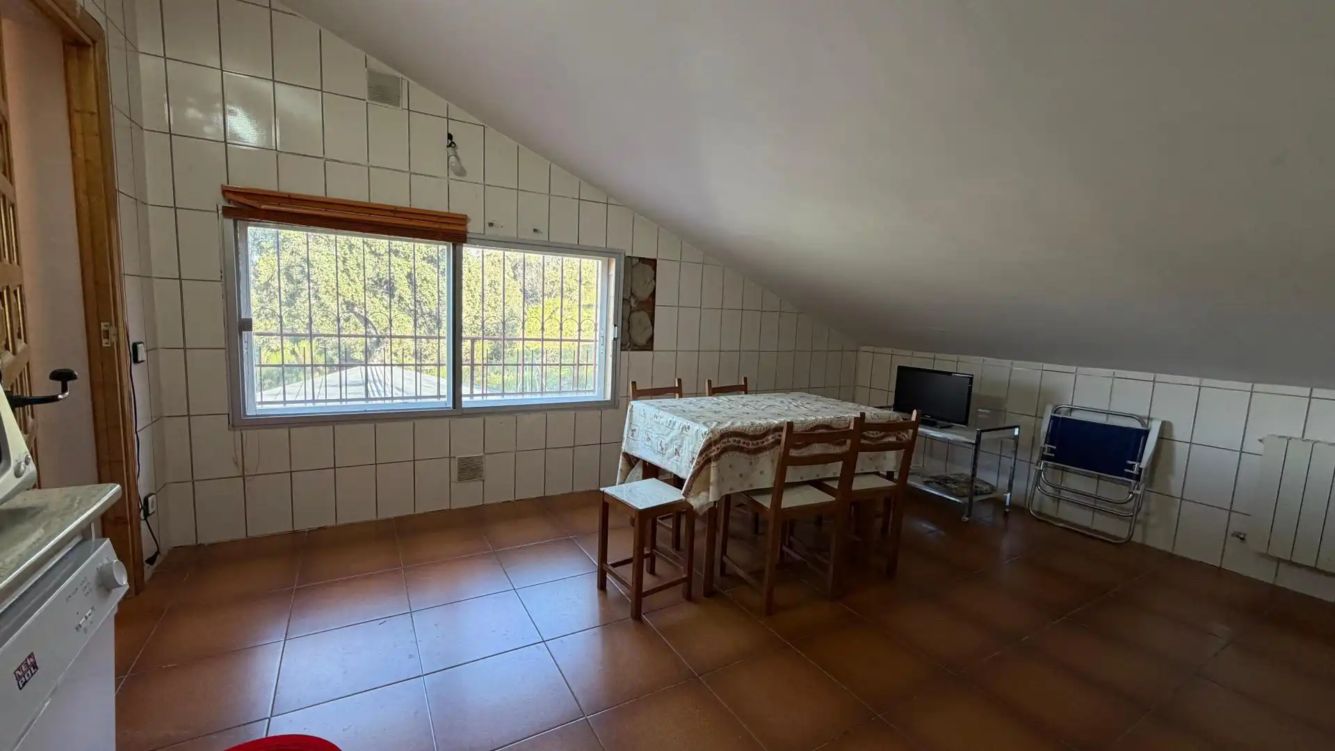 Casa o chalet en venta en Calle Valdesanmartin, 12h, El Tiemblo Comedor de Casa o chalet en venta en El Tiemblo con Terraza, Piscina y Balcón