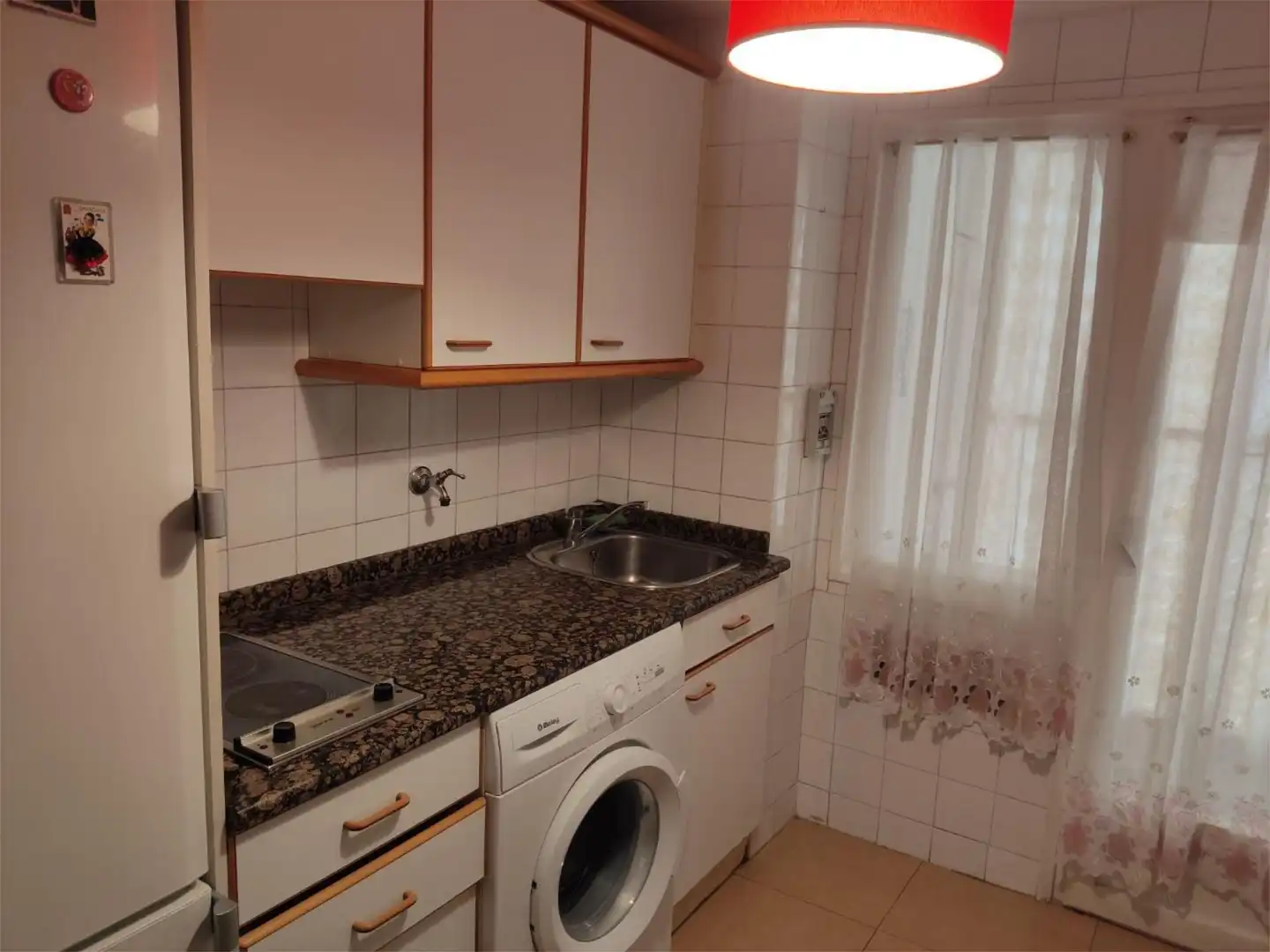 Piso de alquiler en Calle de Don Álvaro de Bazán, 2, Romareda Cocina de Piso de alquiler en Zaragoza con Aire acondicionado, Calefacción y Terraza