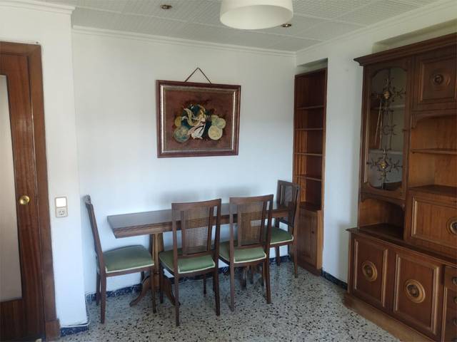 Piso en Alquiler en Calle de Don Álvaro de Bazán, 2 en Romareda