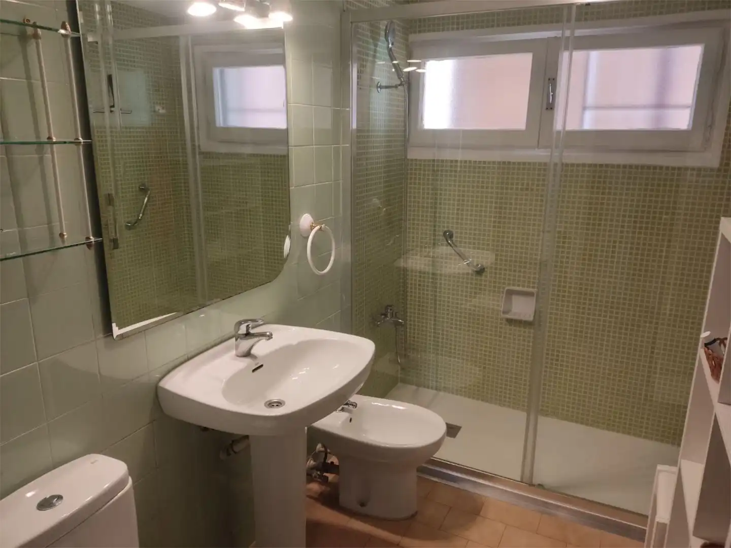 Piso de alquiler en Calle de Don Álvaro de Bazán, 2, Romareda Baño de Piso de alquiler en Zaragoza con Aire acondicionado, Calefacción y Terraza