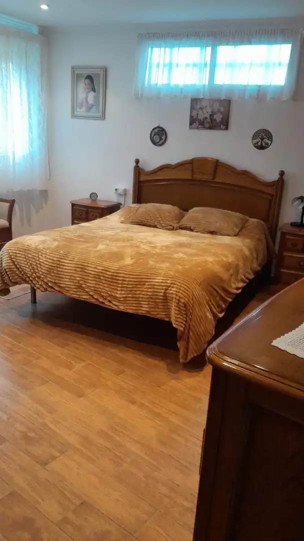 Habitación de Planta baja de alquiler en Cedeira con Parquet y Amueblado