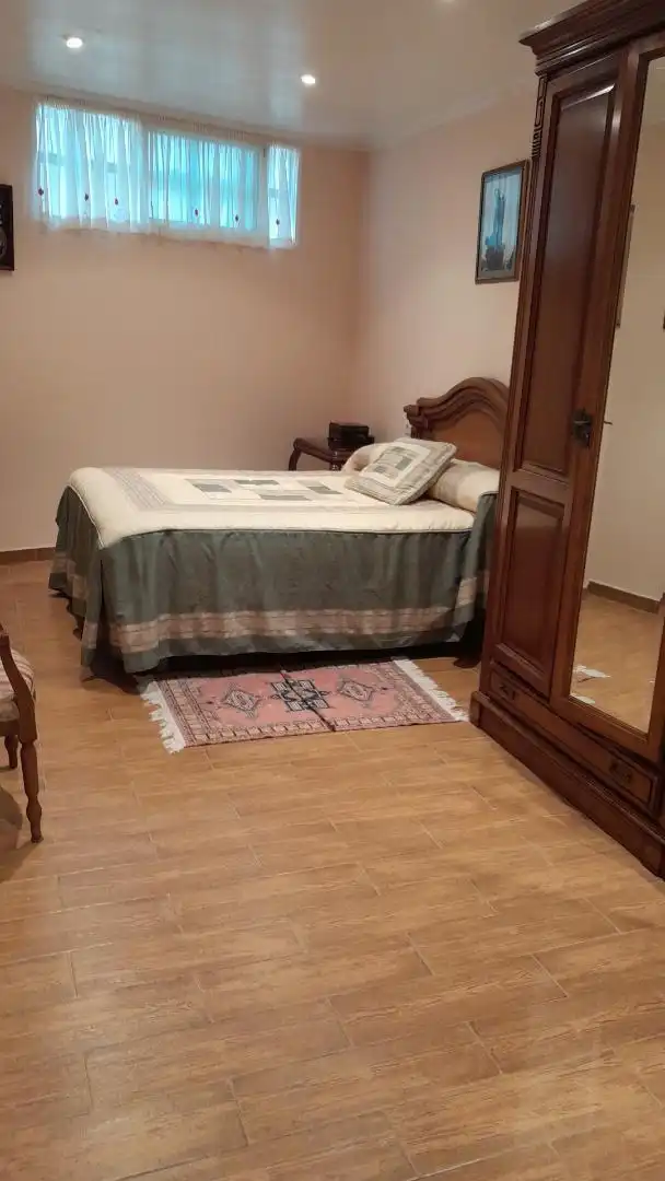 Habitación de Planta baja de alquiler en Cedeira con Parquet y Amueblado