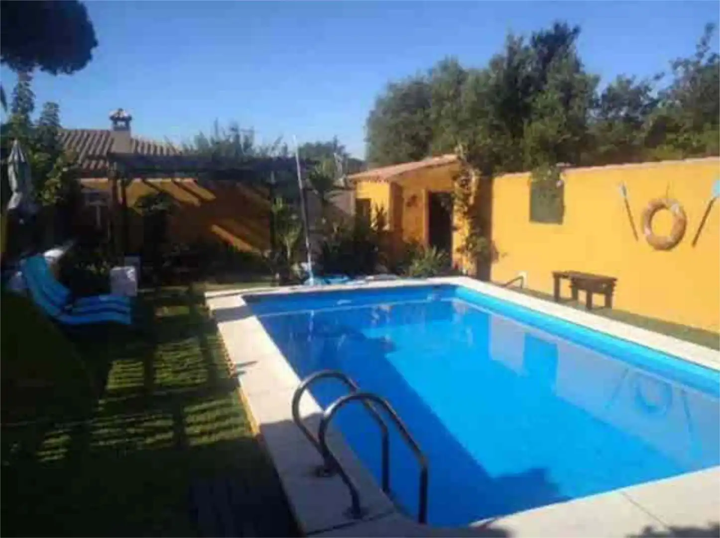 Detached homes for sale in La Soledad Swimming pool of Detached homes for sale in Chiclana de la Frontera with Private garden, Terrace and Storage room