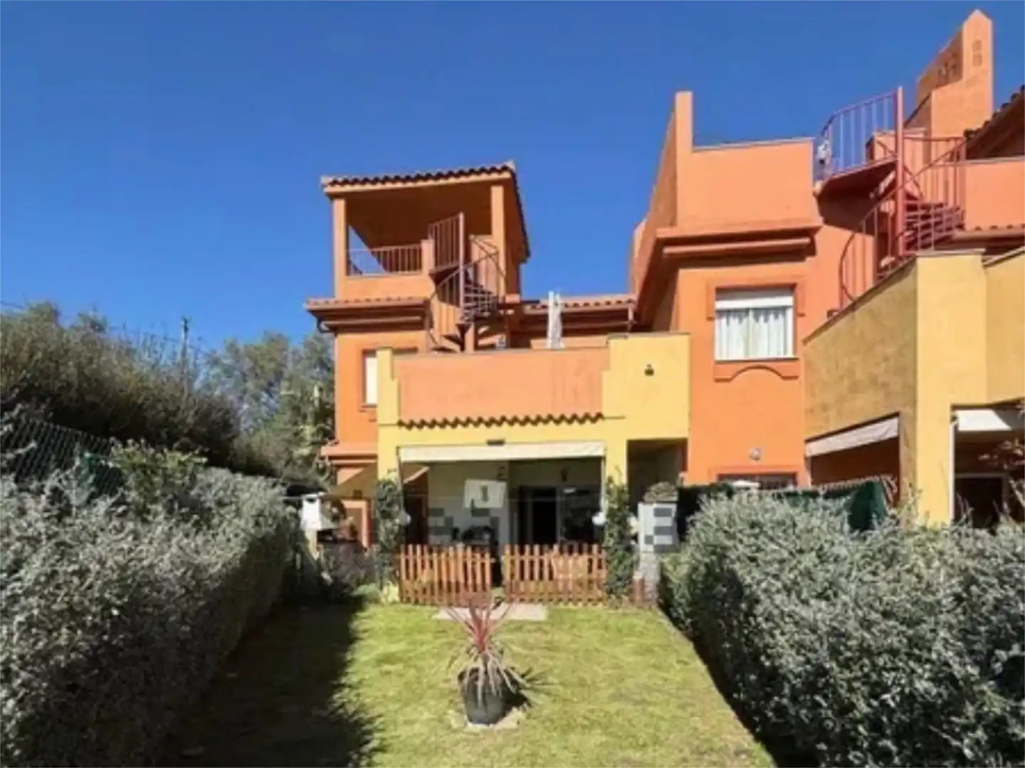 Pis en venda a Avenida la Reserva de Marbella, 20, Reserva de Marbella Vista exterior de Pis en venda en Marbella amb Aire condicionat, Calefacció i Jardí privat
