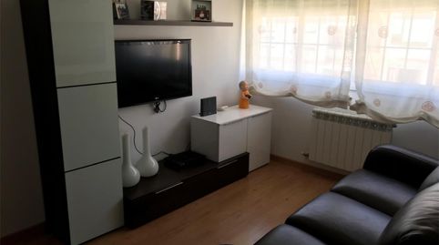 Foto 2 de Piso de alquiler en Carrer de Josep Feliu I Codina, 25, El Pedró, Cornellà de Llobregat