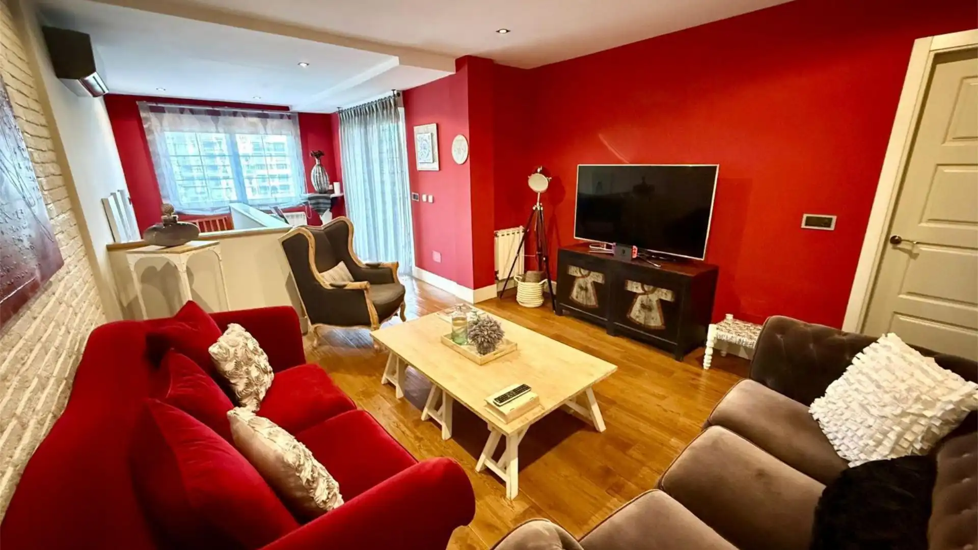 Pis en venda a Avenida del Alcalde José Aranda, 53, Parque Lisboa - La Paz Sala d'estar de Pis en venda en Alcorcón amb Aire condicionat, Terrassa i Piscina