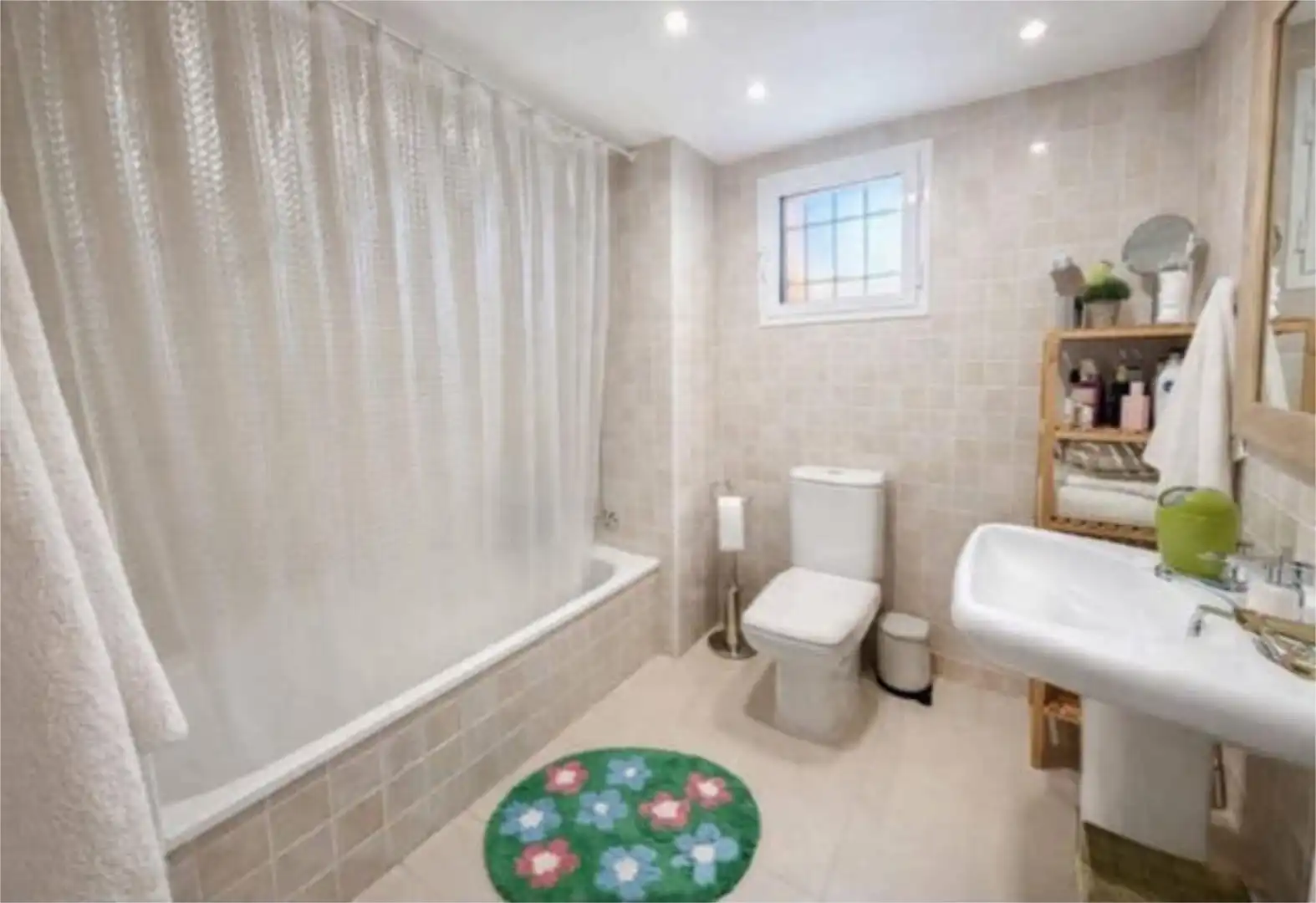 Bany de Apartament en venda en Marbella amb Terrassa i Piscina