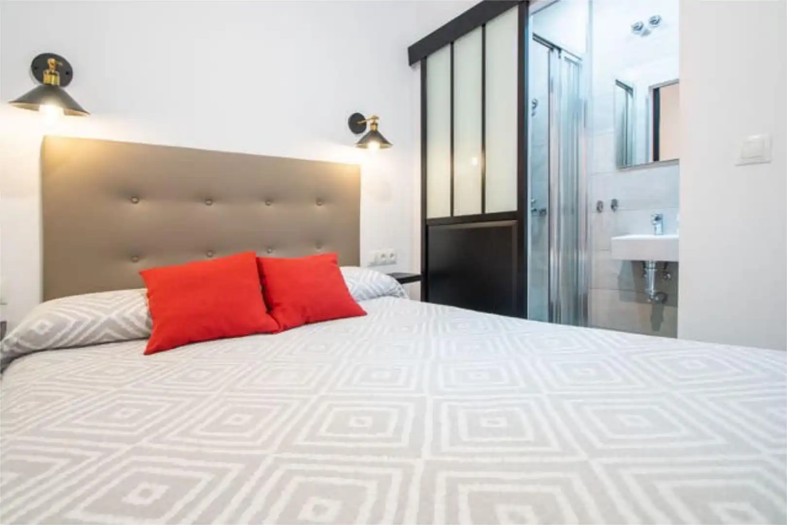 Estudio de alquiler en La Caleta - La Viña Habitación de Estudio de alquiler en Cádiz Capital