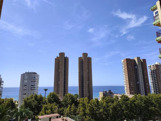 Piso en Alquiler en Calle Gerona, 28 en Playa Levante