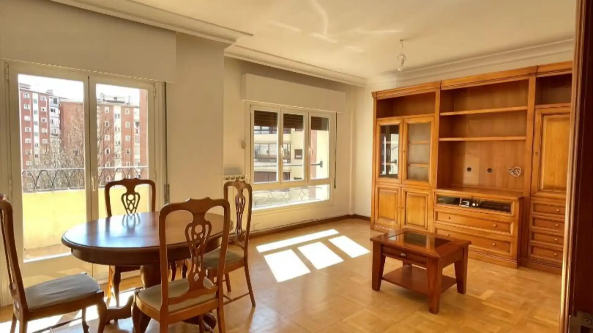 Piso en venta en Calle Pico de Ori, 1, Pamplona / Iruña Sala de estar de Piso en venta en Pamplona / Iruña con Terraza