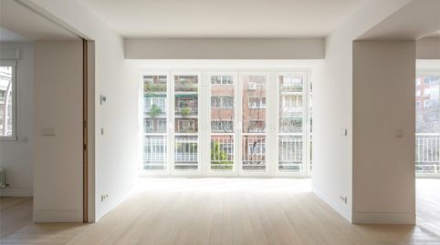 Foto 2 de Piso en venta en Avenida de Bruselas, 62, Guindalera, Madrid Capital