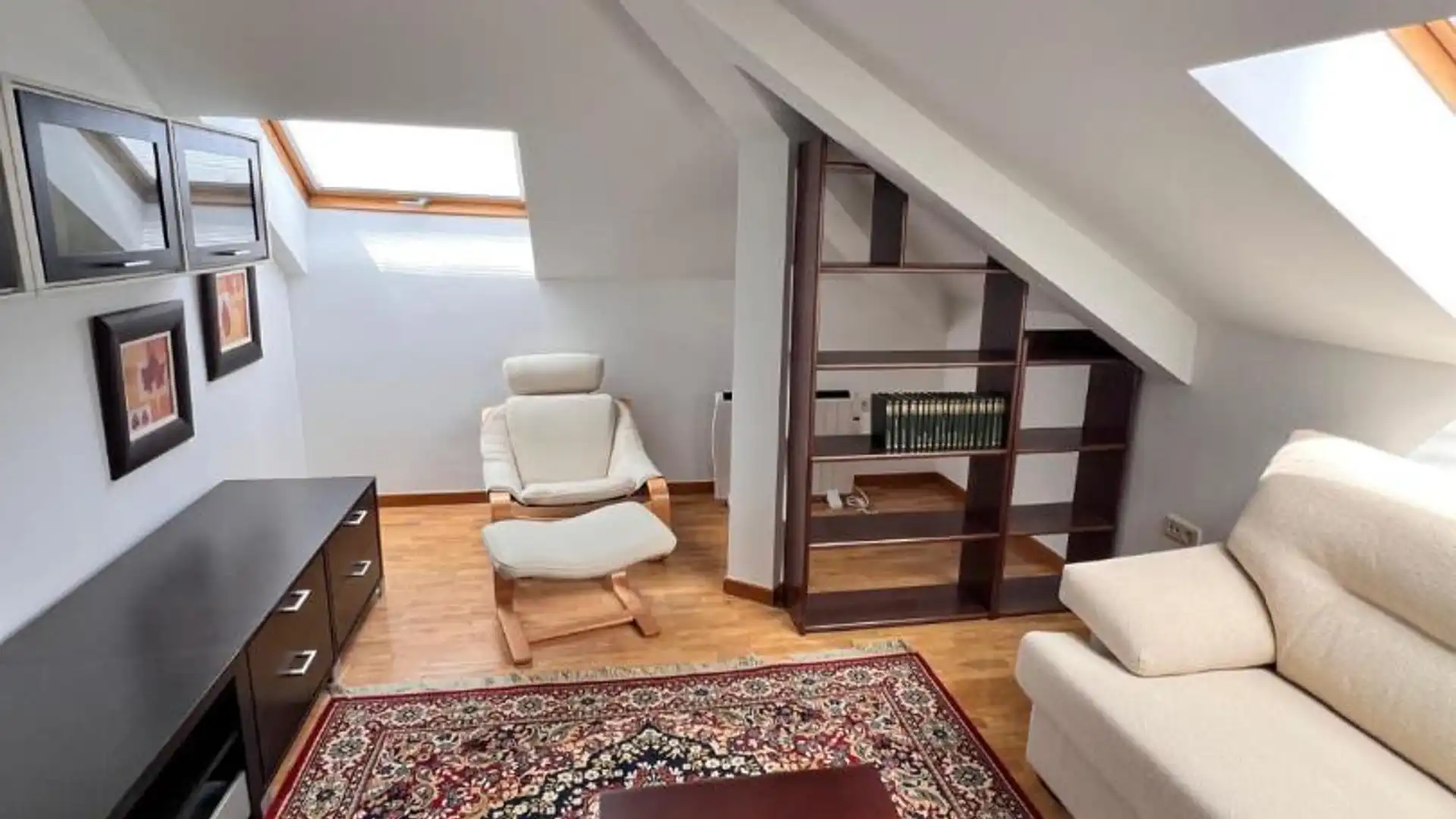 Sala de estar de Piso de alquiler en Medina del Campo con Aire acondicionado, Calefacción y Parquet