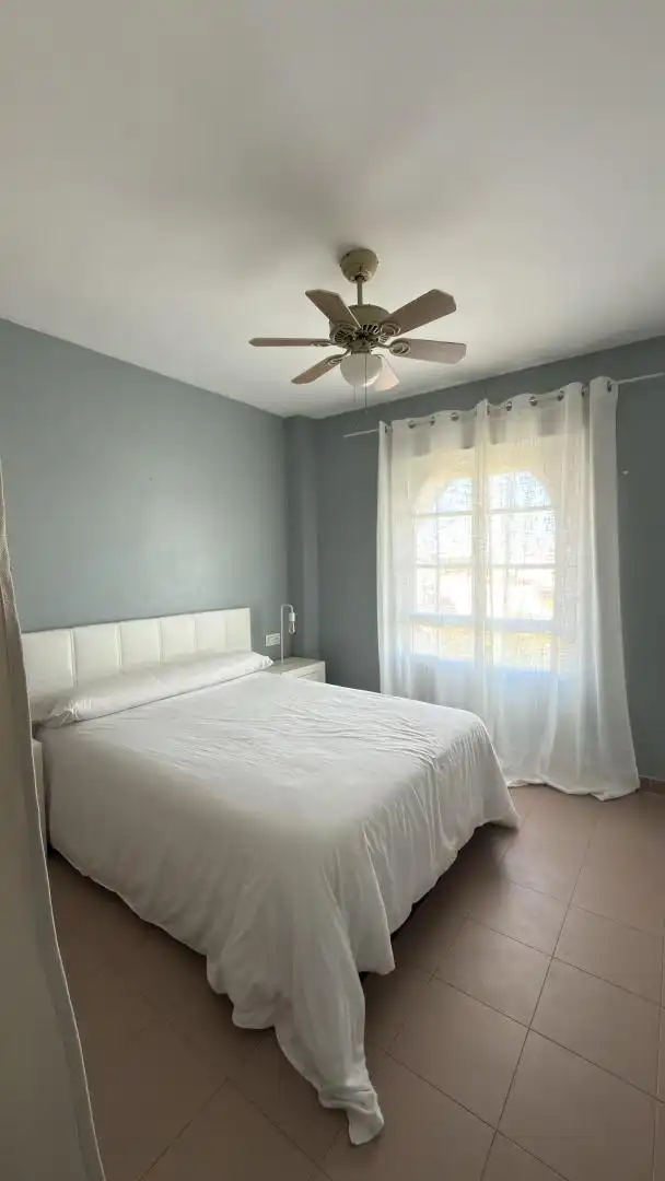 Habitación de Piso de alquiler en El Portil con Aire acondicionado, Calefacción y Jardín privado