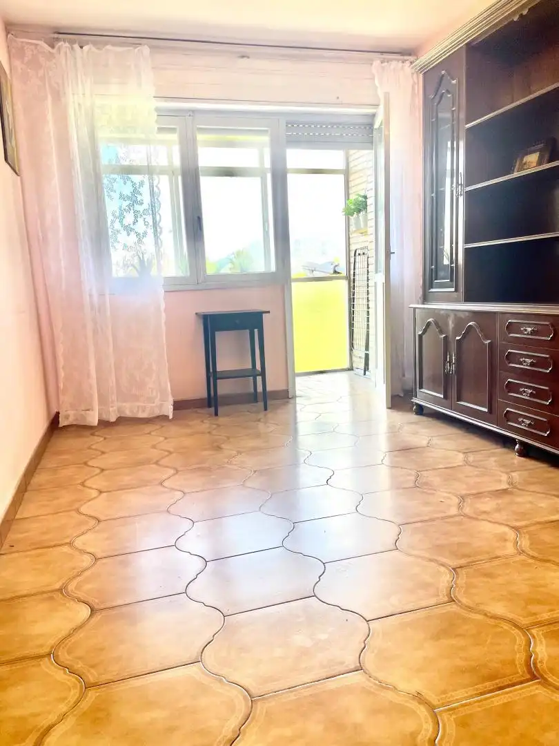 Sala d'estar de Pis en venda en Oviedo  amb Terrassa