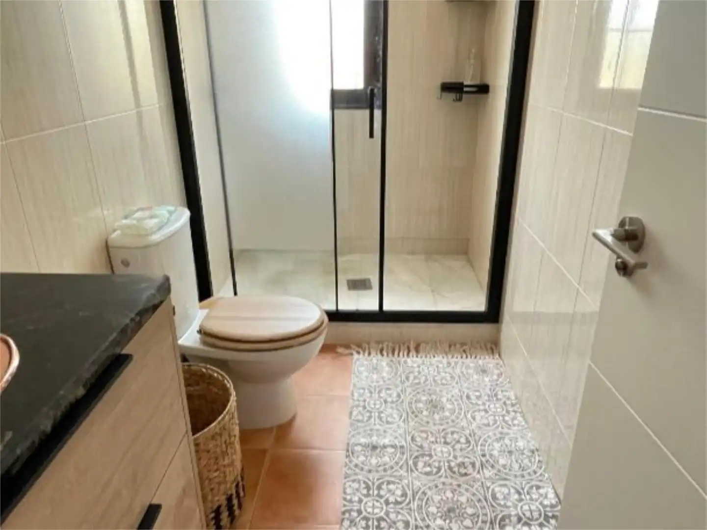 Baño de Piso en venta en Tocina con Aire acondicionado, Calefacción y Terraza