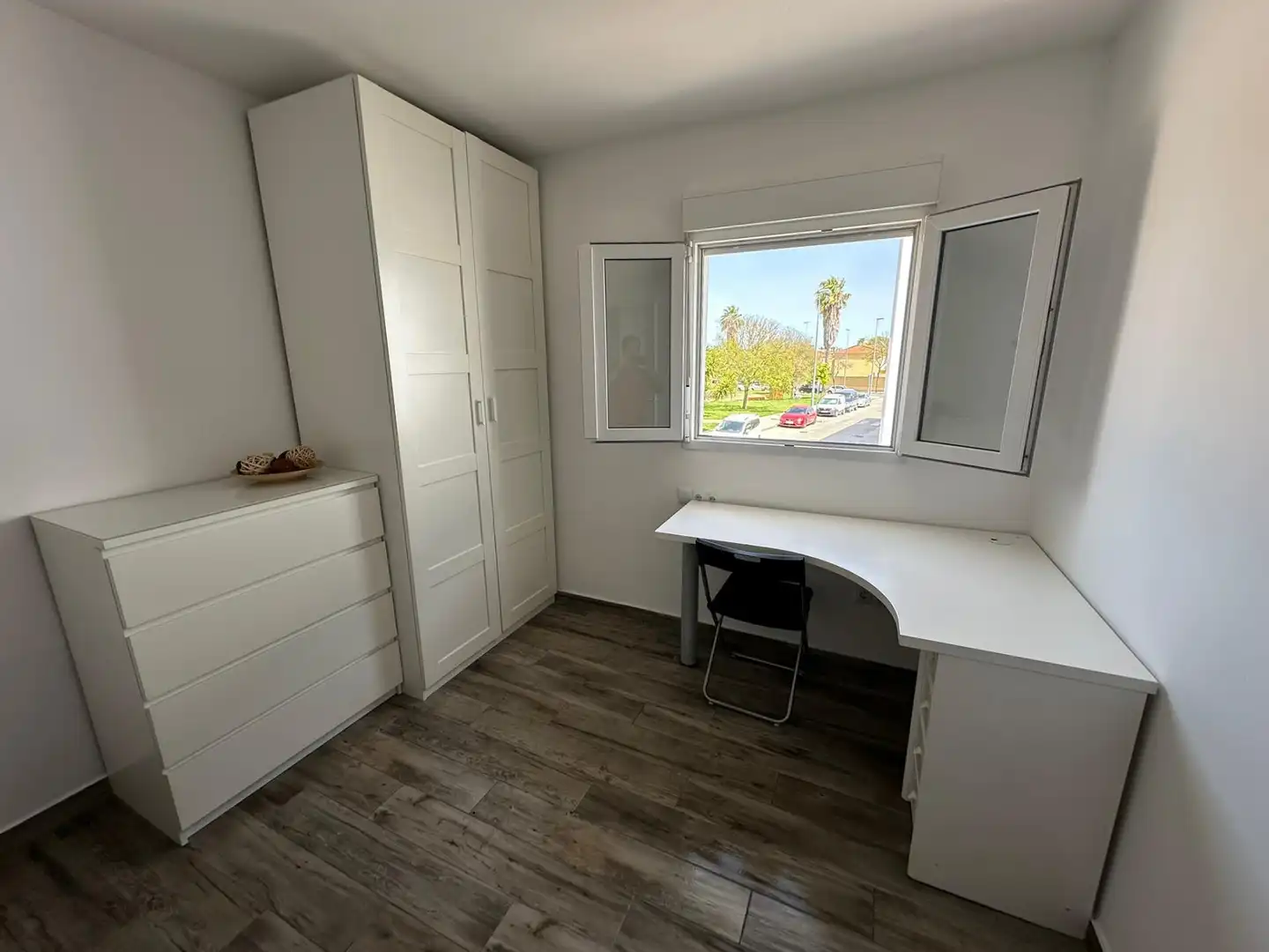Room in Calle Plátano, 22, Pago San José - Princi - Jerez Room in Calle Plátano, 22, Pago San José - Princi - Jerez