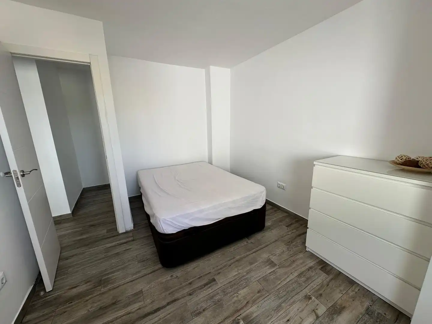 Room in Calle Plátano, 22, Pago San José - Princi - Jerez Room in Calle Plátano, 22, Pago San José - Princi - Jerez