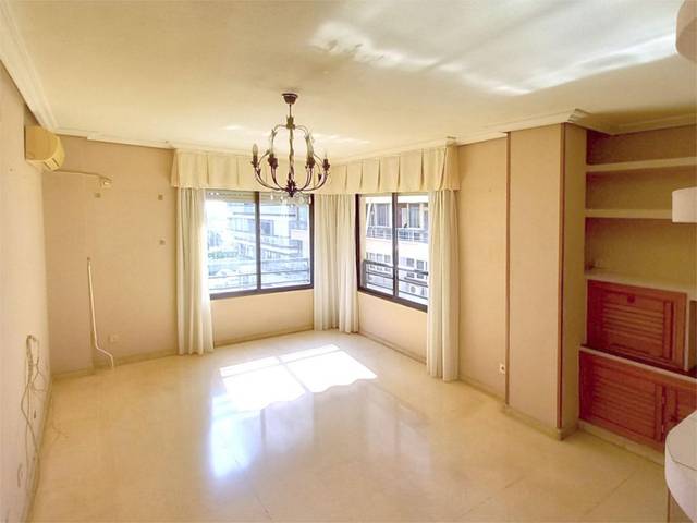 Piso en Venta en Carrer Ab el Hamet, 10 en Ensanche - Diputación