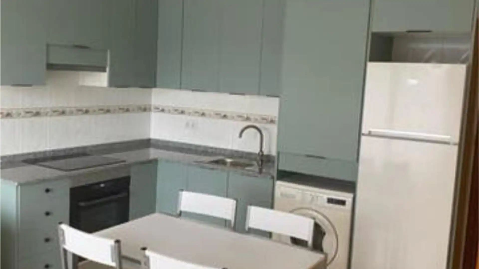 Cocina de Piso de alquiler en Miño con Trastero y Amueblado